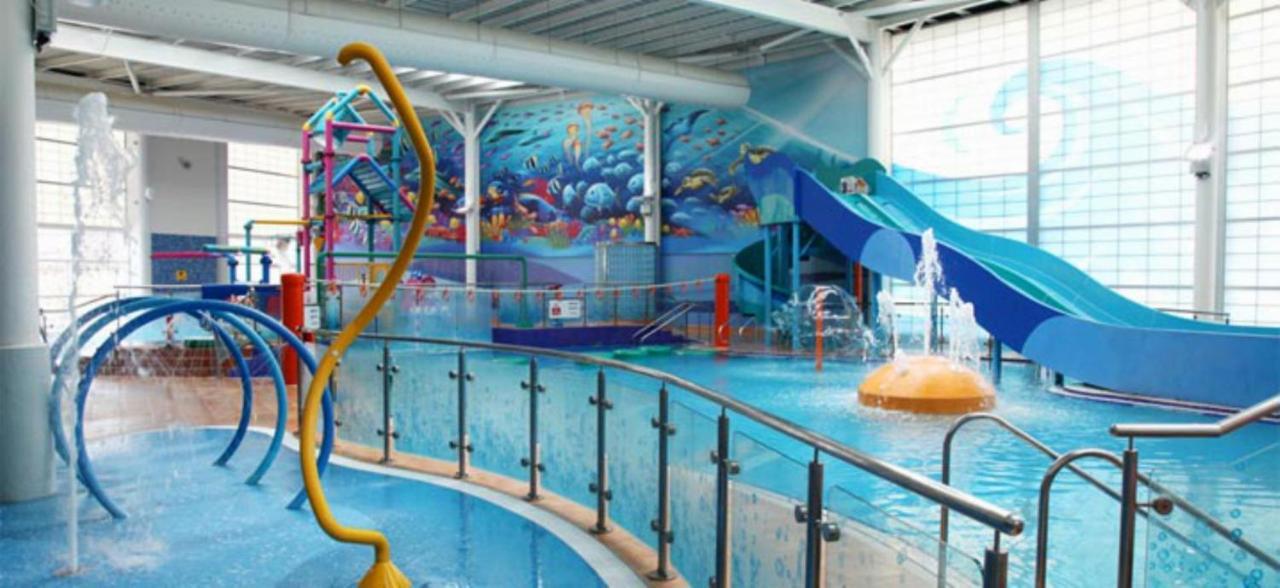 Blue Dolphin Holiday Park Gristhorpe Exterior foto