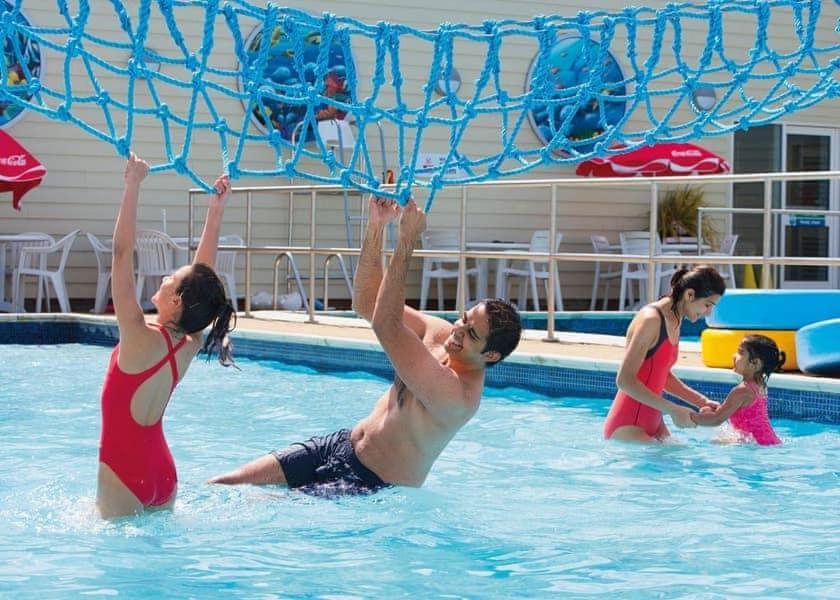Blue Dolphin Holiday Park Gristhorpe Exterior foto